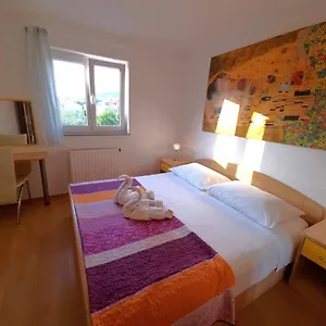  Apartment Kay